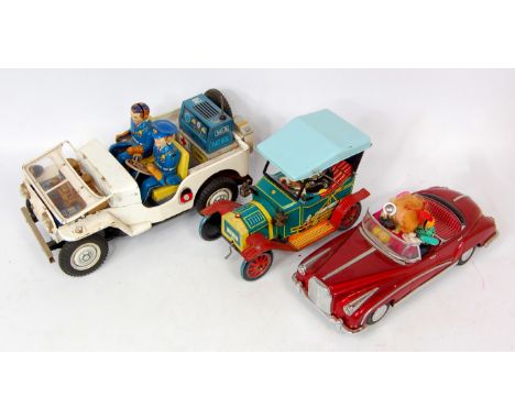 Large quantity of mixed tinplate vehicles, mixed subjects to include emergency services, commercial and motorcycles, examples