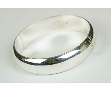 Large silver hinged bangle 