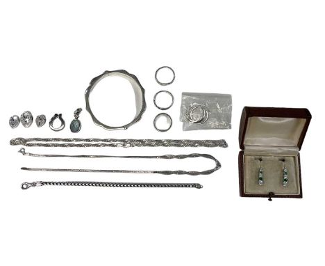 A small quantity of 925 hallmarked silver jewellery including bangle, necklace, blue stone pendant, further necklace, bracele