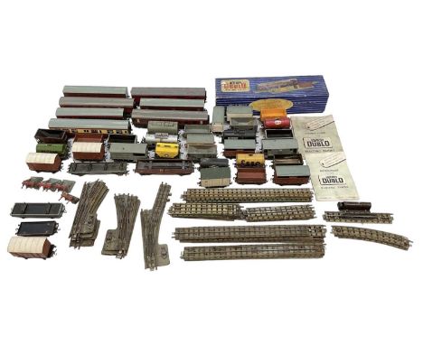 HORNBY; a group of Dublo rolling stock and carriages, including TPO Mail Van Set, Esso tender, restaurant car, Southern Rail 