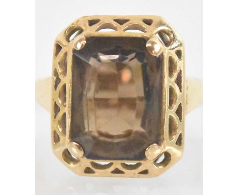 A 9ct yellow gold citrine set ring, size M, approx 5.1g.