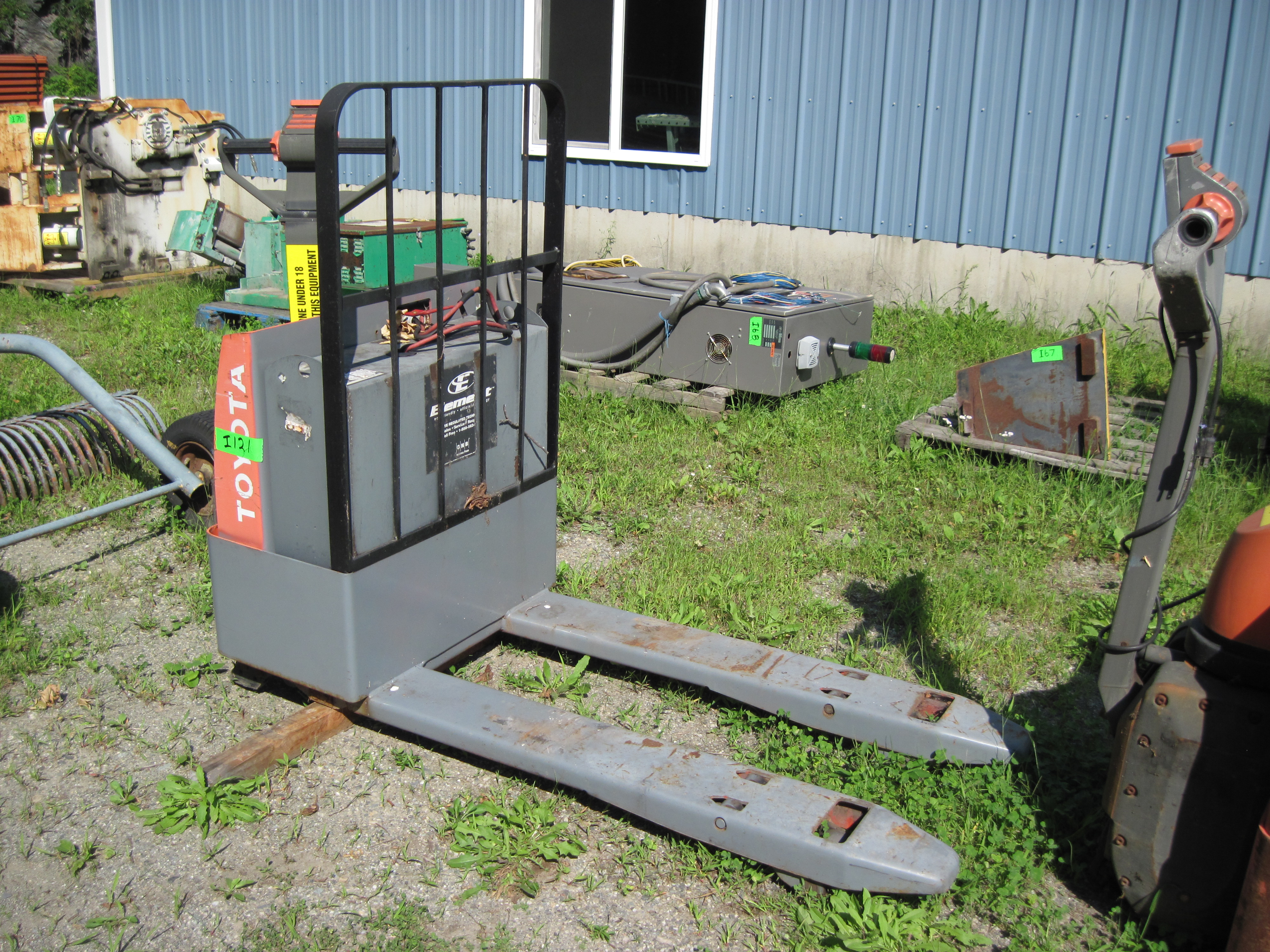 Toyota Battery Operated Pallet Jack, Model 6HBW20, Capacity 4,000 LBS