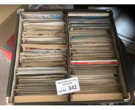 Postcards : Dealers case of vintage &amp; modern cards 100s