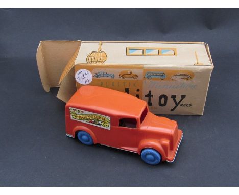 Boxed Palitoy clockwork van - with key 