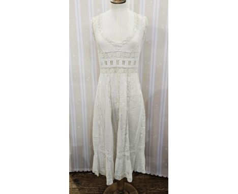 Various vintage nightgowns, to include a lace and broderie anglaise square necked night dress, silk embroidered night dress, 