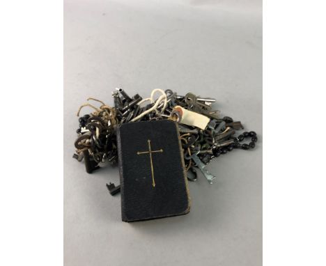 COLLECTION OF VINTAGE KEYS, comprising keys of various sizes, along with a miniature 'Garden of the Soul' book, set of rosary