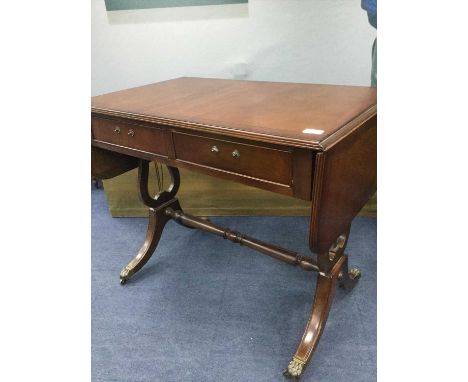 REPRODUCTION MAHOGANY SOFA TABLE,92cm wide