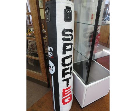 Brand new Go for it punch bag with bracket, chain &amp; accessories 