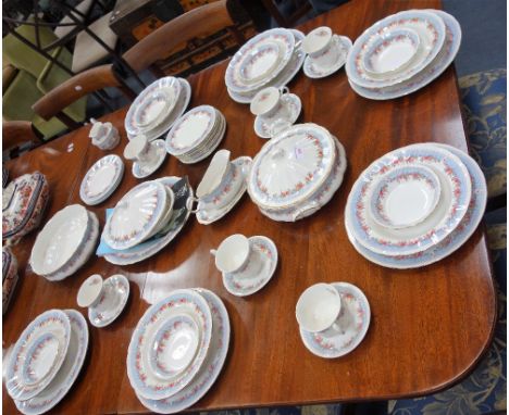 A PARAGON "BRIDESMAID" DINNER AND TEA SERVICE