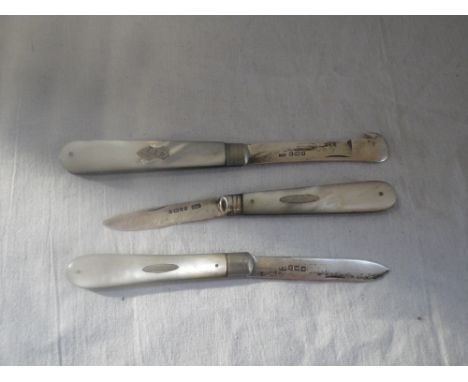 THREE SILVER BLADED PEN KNIVES with mother of pearl handles 