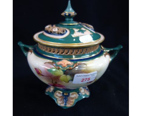 AN EDWARDIAN ROYAL WORCESTER POT POURRI 