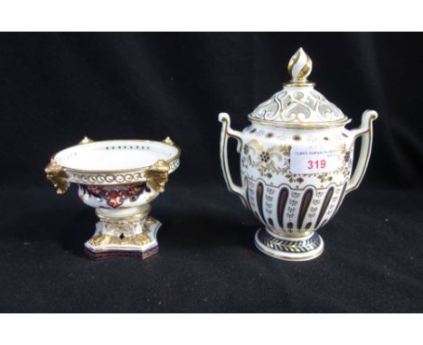 A 19TH CENTURY DERBY POT POURRI BASE and a similar Royal Worcester pot pourri (2)