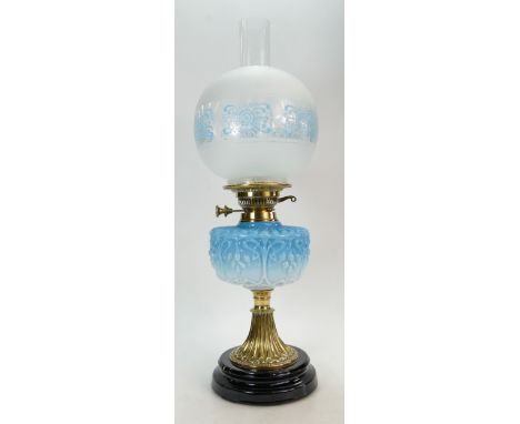 Art Nouveau brass oil lamp with blue vasaline glass bowl with etched glass shade, overall height 61cm