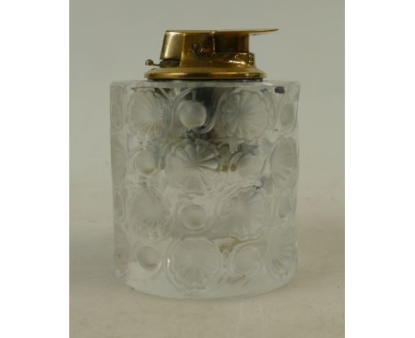 Lalique glass table lighter in the Tokyo design, height 10cm