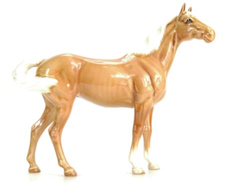 Beswick early light Palomino Swish Tail horse 1182 ( 1 front leg restored)