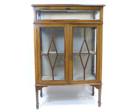 Edwardian inlaid mahogany display cabinet / vitrine.  Astragal glazed two door lower section, with glazed upper section and l