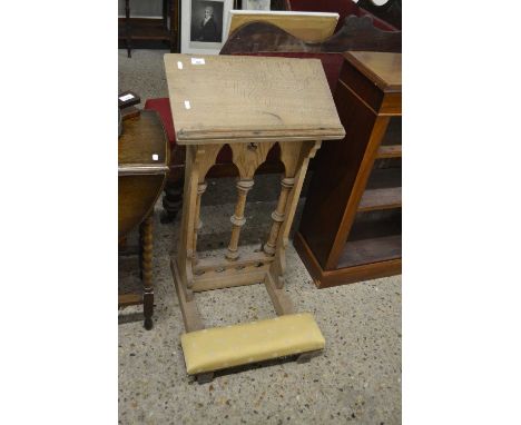 Antique light oak Church prayer kneeler with turned supports