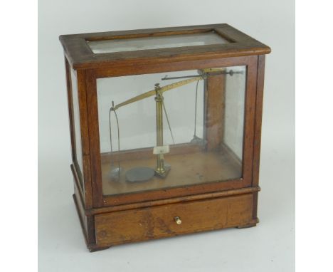 VINTAGE OERTLING OF LONDON CASED CHEMIST'S SCALES with bowl and weights in base drawer