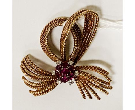 18CT GOLD (APPROX 15.40 GRAMS) - APPROX 0.30CT DIAMOND &amp; 1 CARAT RUBY BROOCH 15.2 GRAMS APPROX