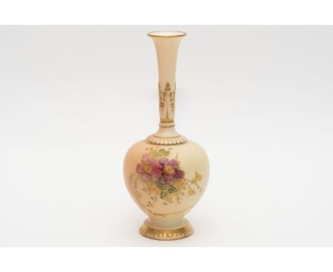A blush Worcester spill vase, shape 1661. Circa 1902. The height is approximately 6.5 inches