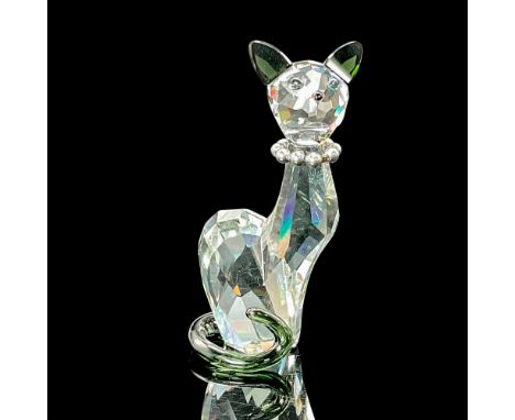 Ines, a chic addition to the House of Cats family, shines in Shadow crystal, with her ears and tail in the rich hues of Morio