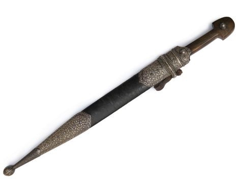 A SILVER AND NIELLO MOUNTED CAUCASIAN KINDJAL WITH HORN HANDLE, 19TH CENTURYthe double-edged steel blade incised with deep an