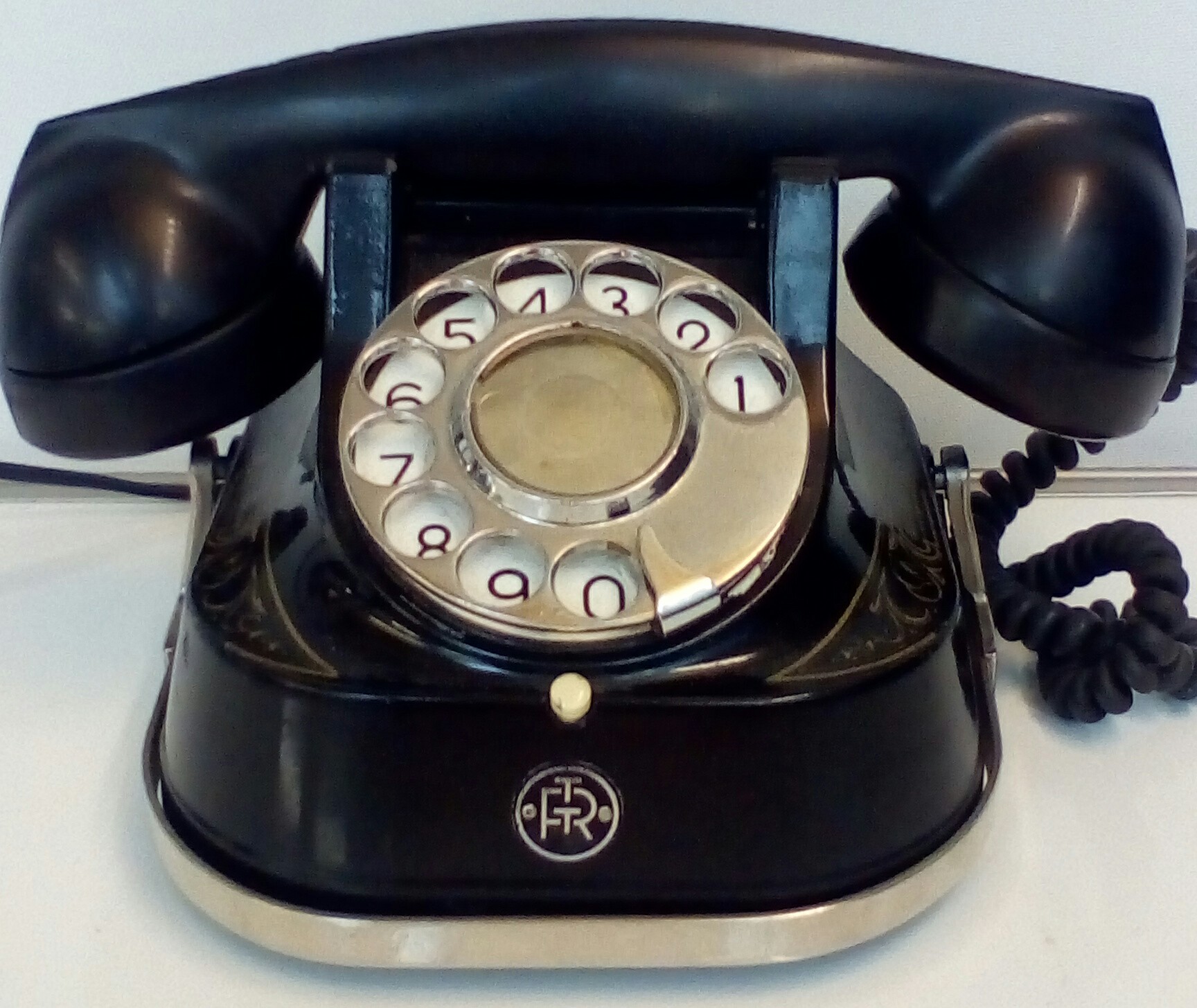 Dial telephone, Anvers Belgique, the Bell Telephone MFG company
