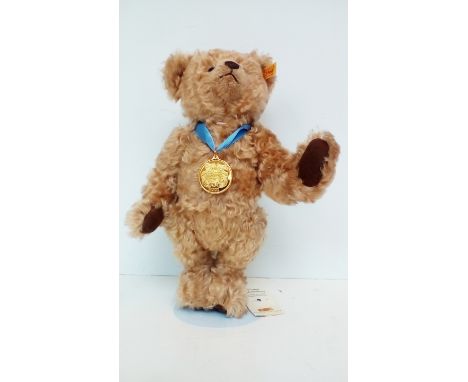Steiff 2002 teddy bear