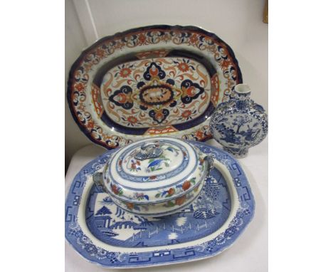 A mixed lot to include a 19th century Chinese  blue and white moon flask, a Masons meat dish and other items