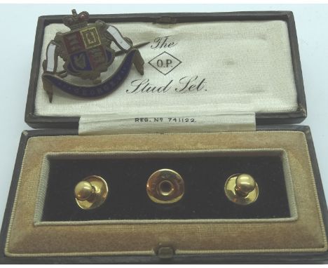 9ct Gold 3 stud set & George V enamel badge  