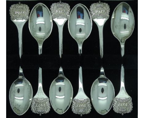 Silver boxed set 6 tea spoons 1977 Jubilee  
