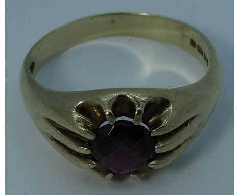 9ct Gold Gents ruby set ring  