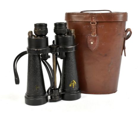 BARR &amp; STROUD; a pair of WWII military binoculars no.7X CF41 Glasgow &amp; London, A.P. No.1900A, serial no.76600 and Bri
