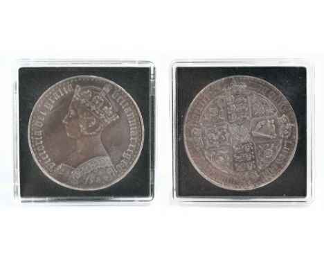 A rare Queen Victoria 1847 Gothic silver crown coin.Additional InformationThe coin does have lettering around the edge and do