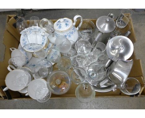 A Cromargan, Germany metal tea service, a Colclough tea service and a collection of glasses&nbsp;**PLEASE NOTE THIS LOT IS NO