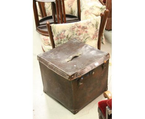 Vintage Brown Leather Square Travelling Trunk, 50cms x 50cms x 50cms (fastenings broken)