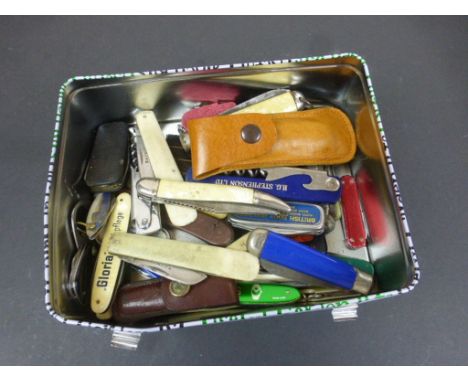 Tin of mixed vintage Penknives to include Multi tool, Fishing and Advertising examples