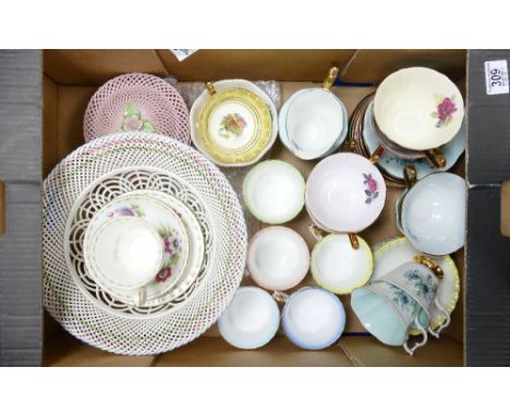 A mixed collection of items to include: Royal Albert Rainbow patterned tea cups and saucers, similar tea ware, Lahuerta Spani