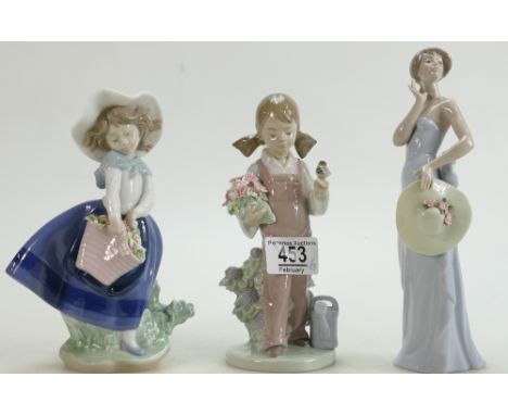 Lladro figure of a girl with a basket of flowers: Lladro figure of a girl with a basket of flowers impressed numbers 5222, gi