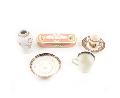 Samson 'Chinese Armorial' vase shape tea caddy, 13cm; Caughley teaware, Paragon teaware; and a Palissy Game series coffee set