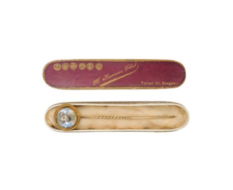 A19th century Indian School stick pin - depicting the Mughal Emperor Humayun (1508-1556), the image set within a gilt ropetwi