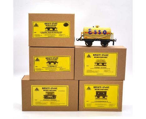 Bassett-Lowke O gauge model railway rolling stock, five including BL99066SR plank wagon; BL99060 plank wagon 'Bassett-Lowke';