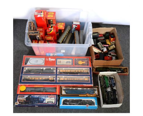 OO gauge model railway collection, a good quantity to including Bachmann 31-403 'Lord Nelson' no.30861; Hornby BR 4-6-2 'City