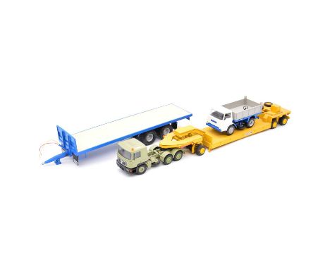 Conrad 1:50 scale model Man F90 Schmitz-Tieflader low loader; Tekno Ford C-800 tipper lorry; and a Stewart GX 15-ft trailer. 