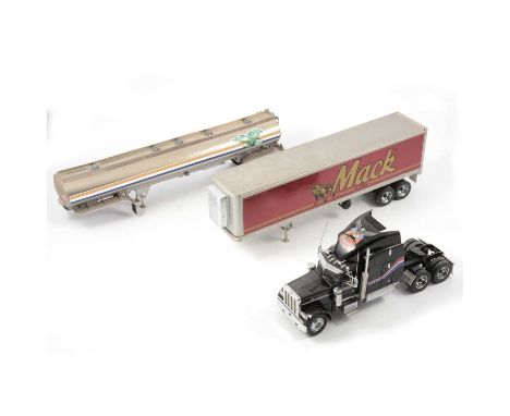 Franklin Mint 1:32 scale model US trucks; three including Peterbilt model 379; with tanker trailer and Mack trailer, all boxe