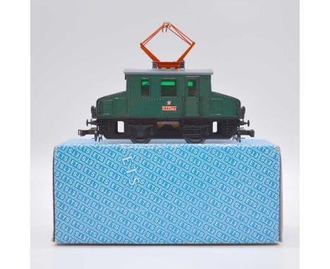 ETS O gauge model railway electric Steeple locomotive, 0-4-0 E225-001, green body, 2-rail (incorrect box).