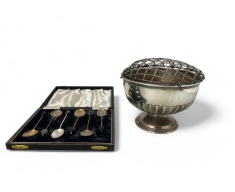 A cased set of George VI silver coffee spoons, Birmingham 1946 and an Edwardian silver rose bowl, Walker &amp; Hall, Sheffiel