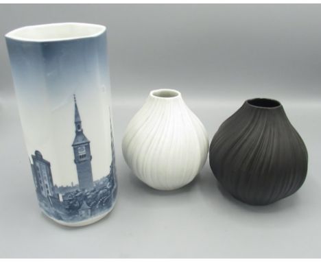 Pair of Rosenthal studio line 'Onion' vases designed by Martin Freyer, and a Royal Copenhagen vase, H18.5cm 