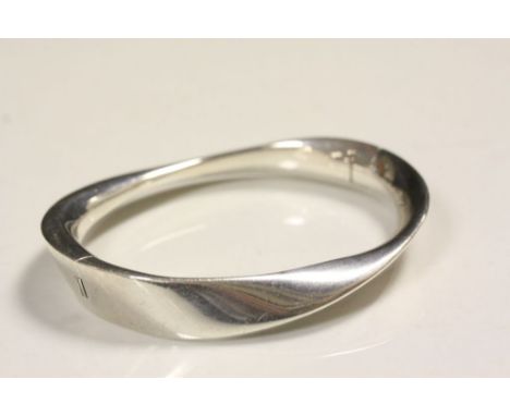 Hallmarked Silver Modernist Bangle, hinged and maker marked "Quinn"