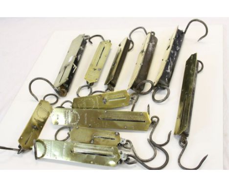 11 Vintage "Salter's Spring Balance" hand held Scales, various sizes